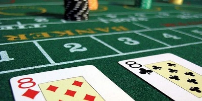 Baccarat là tựa game quen thuộc luật chơi đơn giản